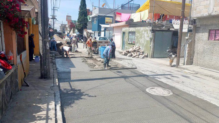 1697495025 76 Continuan los trabajos de rehabilitacion de la Calle Corregidora en