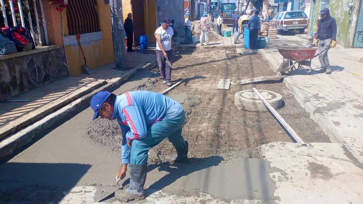 1697495031 971 Continuan los trabajos de rehabilitacion de la Calle Corregidora en