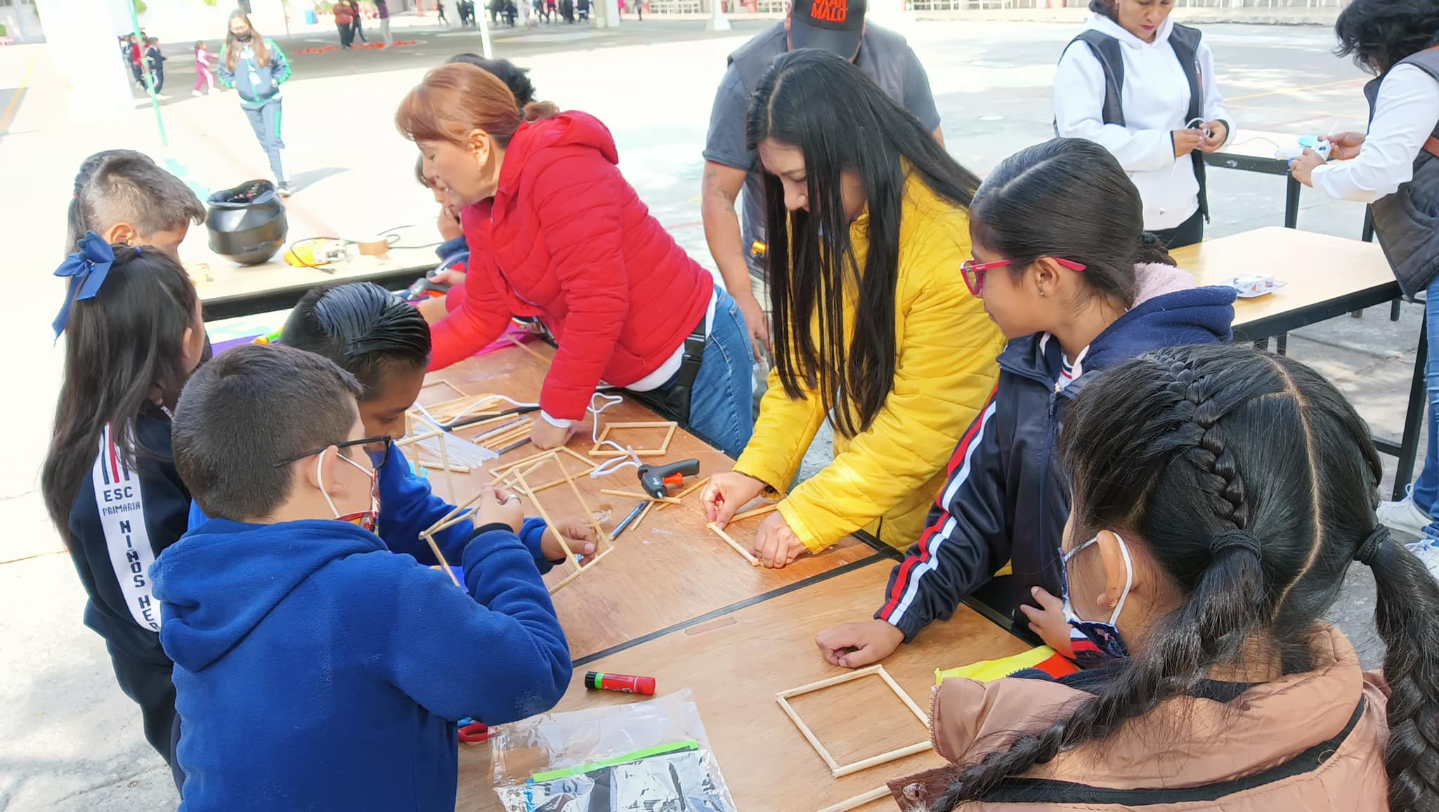 1697584766 180 ¡Hagamos un farolito con la Direccion de Educacion y Cultura