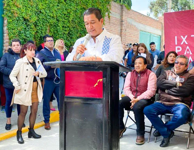 1697631379 El alcalde Felipe Arvizu dio el banderazo de inauguracion a jpg