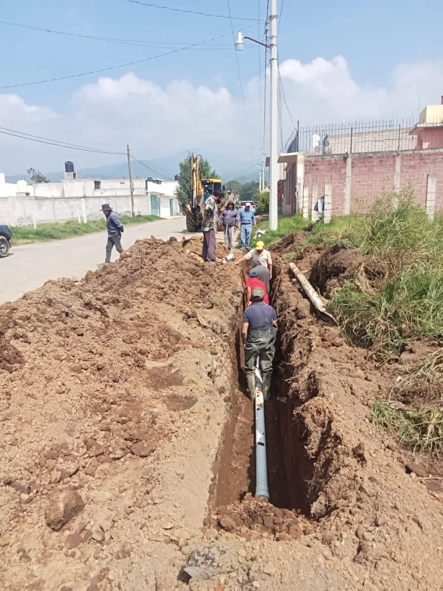 1697658387 137 AguaPotableYAlcantarillado Llevamos a cabo la reparacion de la linea