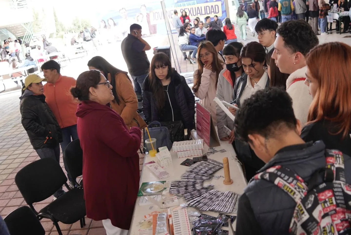 1697663393 FERIA DE SALUD Con el proposito de acercar los jpg