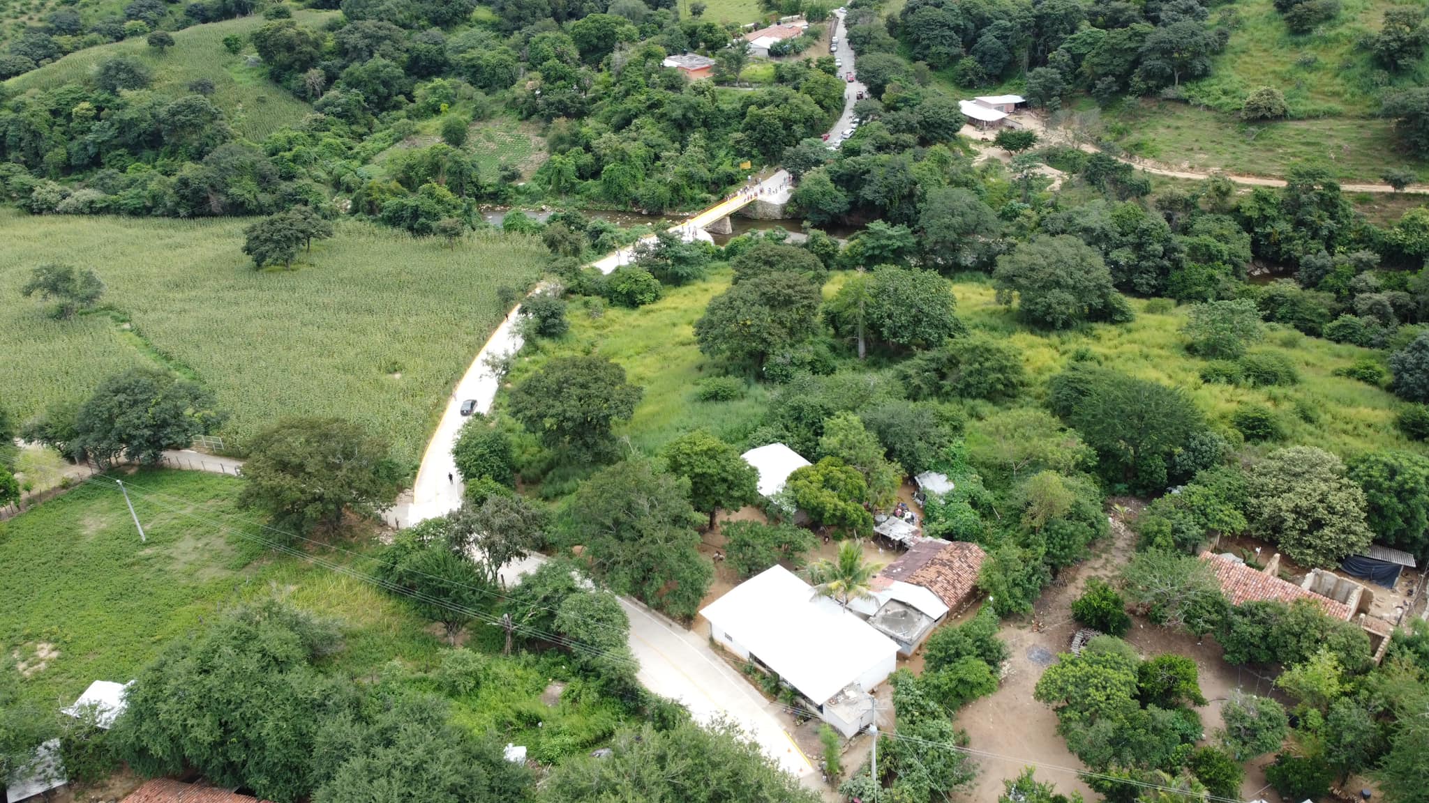 1697665578 57 Inauguramos la pavimentacion de carretera con concreto hidraulico en el