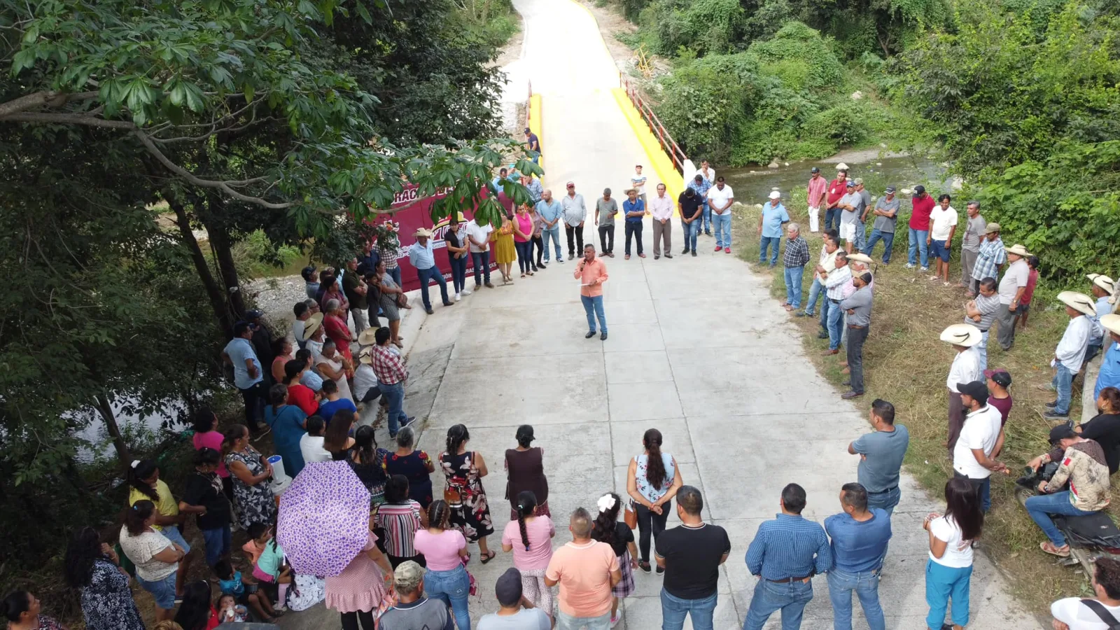 1697665611 Inauguramos la pavimentacion de carretera con concreto hidraulico en el scaled