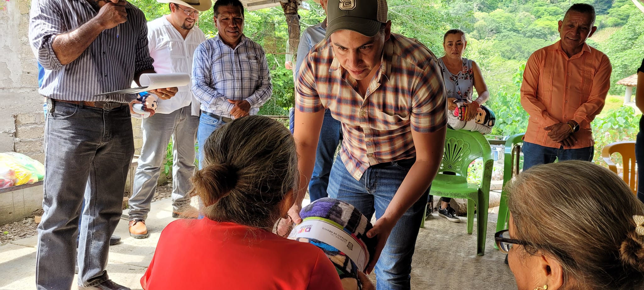 1697672827 250 Llevamos a cabo la entrega de cobertores a familias de