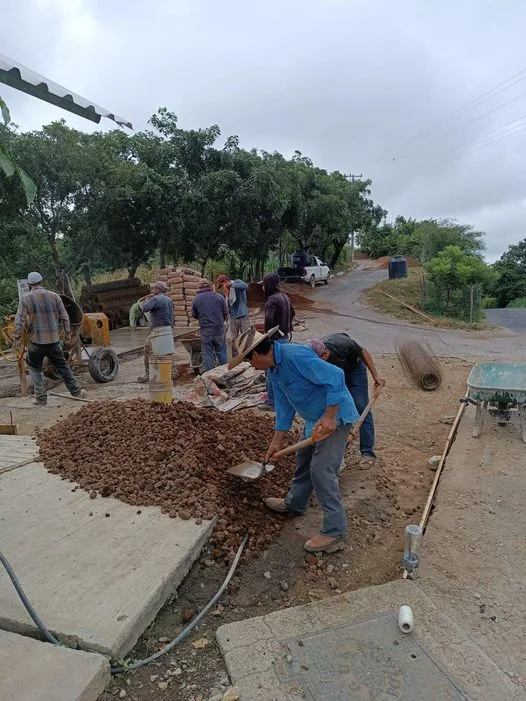 1697730190 Avanzamos en los trabajos de construccion de calle en la jpg