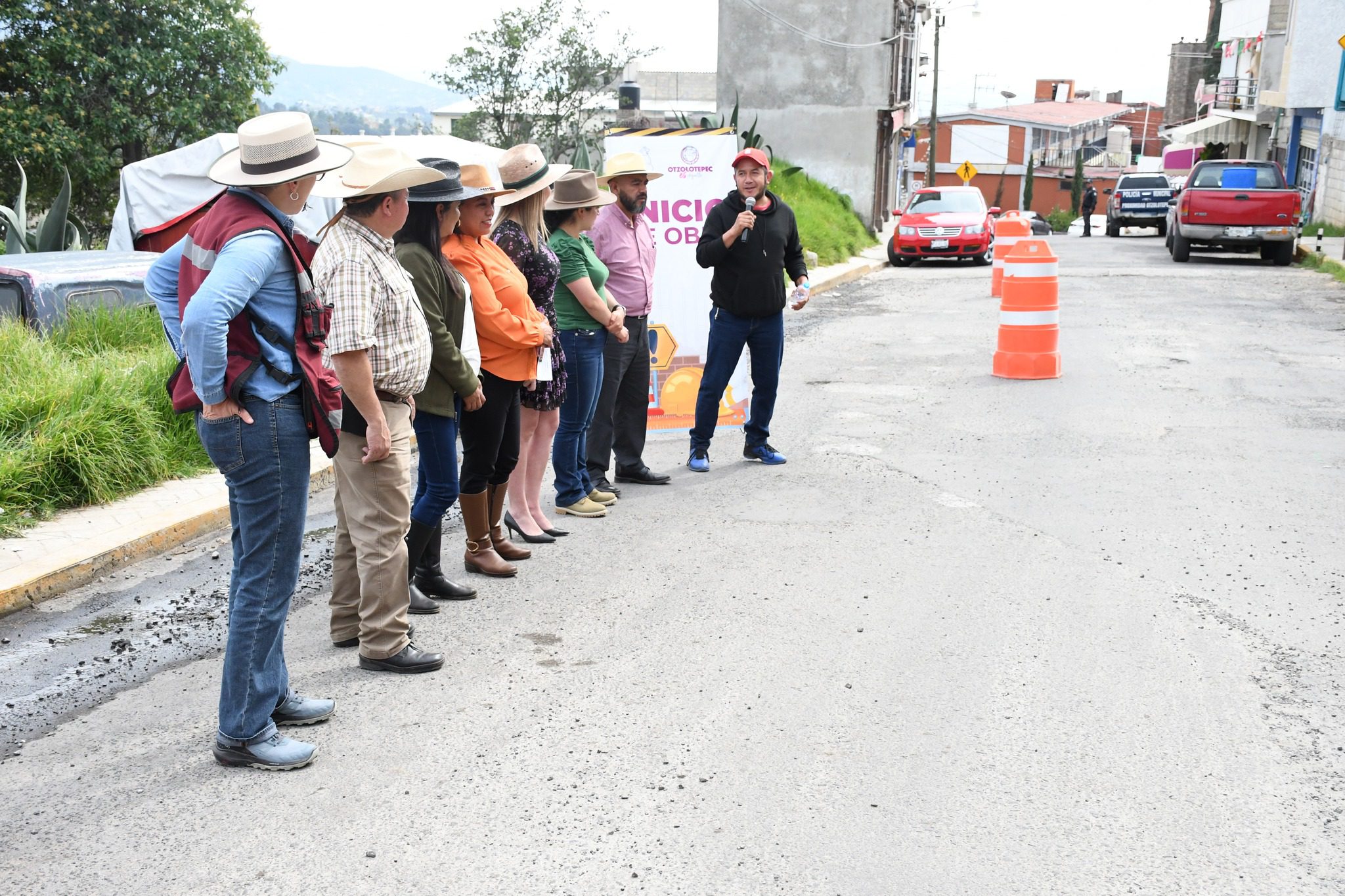 1697746091 672 En marcha la rehabilitacion con mezcla asfaltica de la carretera