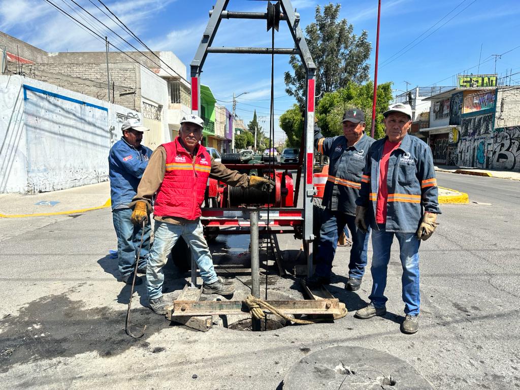 1697746598 466 LimpiezaDeDrenaje El equipo de malacates realiza labores preventivas de