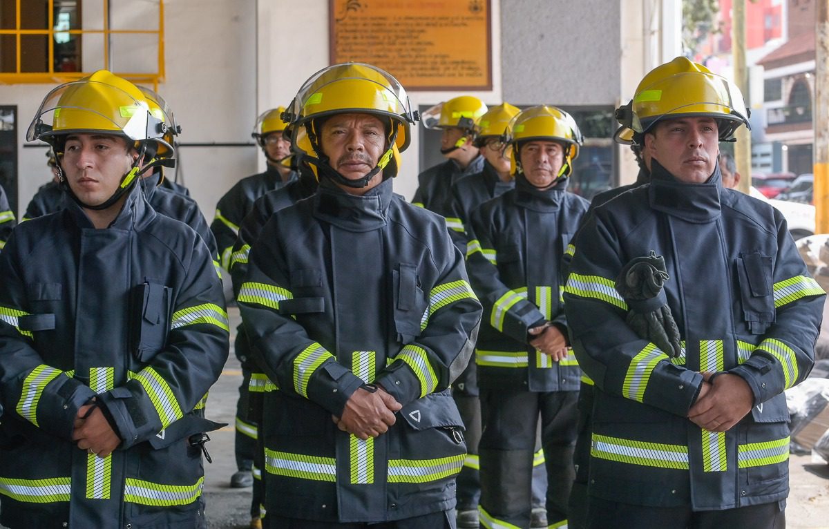 1697750661 378 Se llevo a cabo la Entrega de uniformes y equipamiento