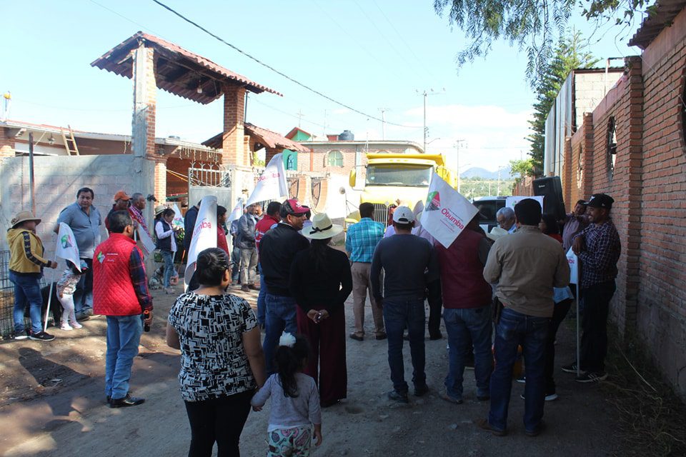 1697806117 457 Nuestro Presidente Municipal en compania de algunos integrantes de nuestro