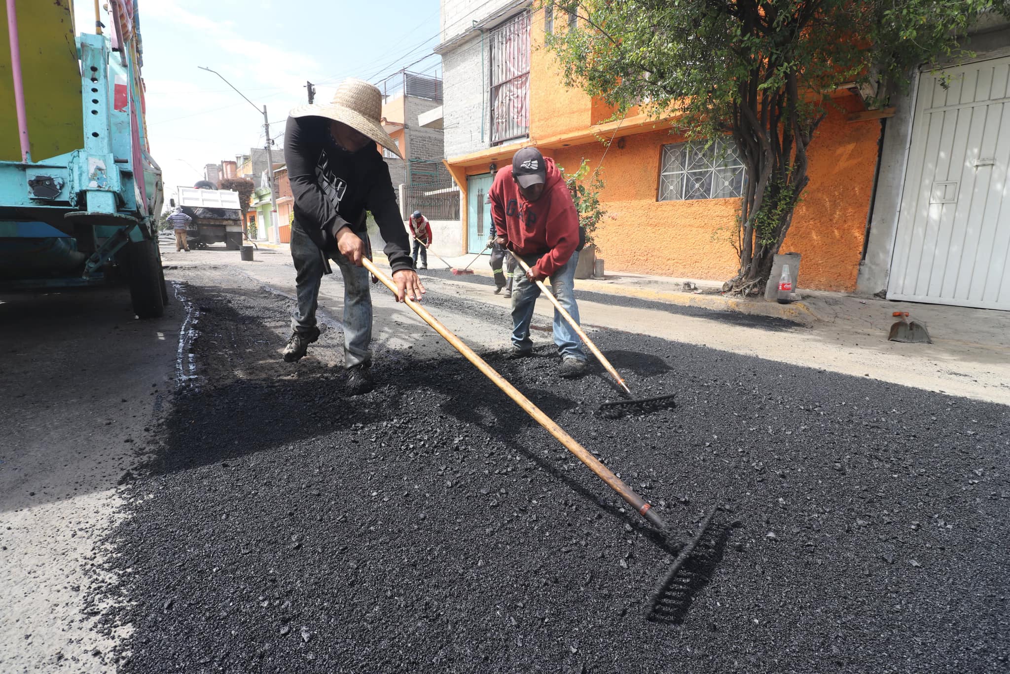 1697828046 695 ObrasPublicas PorAmorANeza continuamos rehabilitando nuestras vialidades co