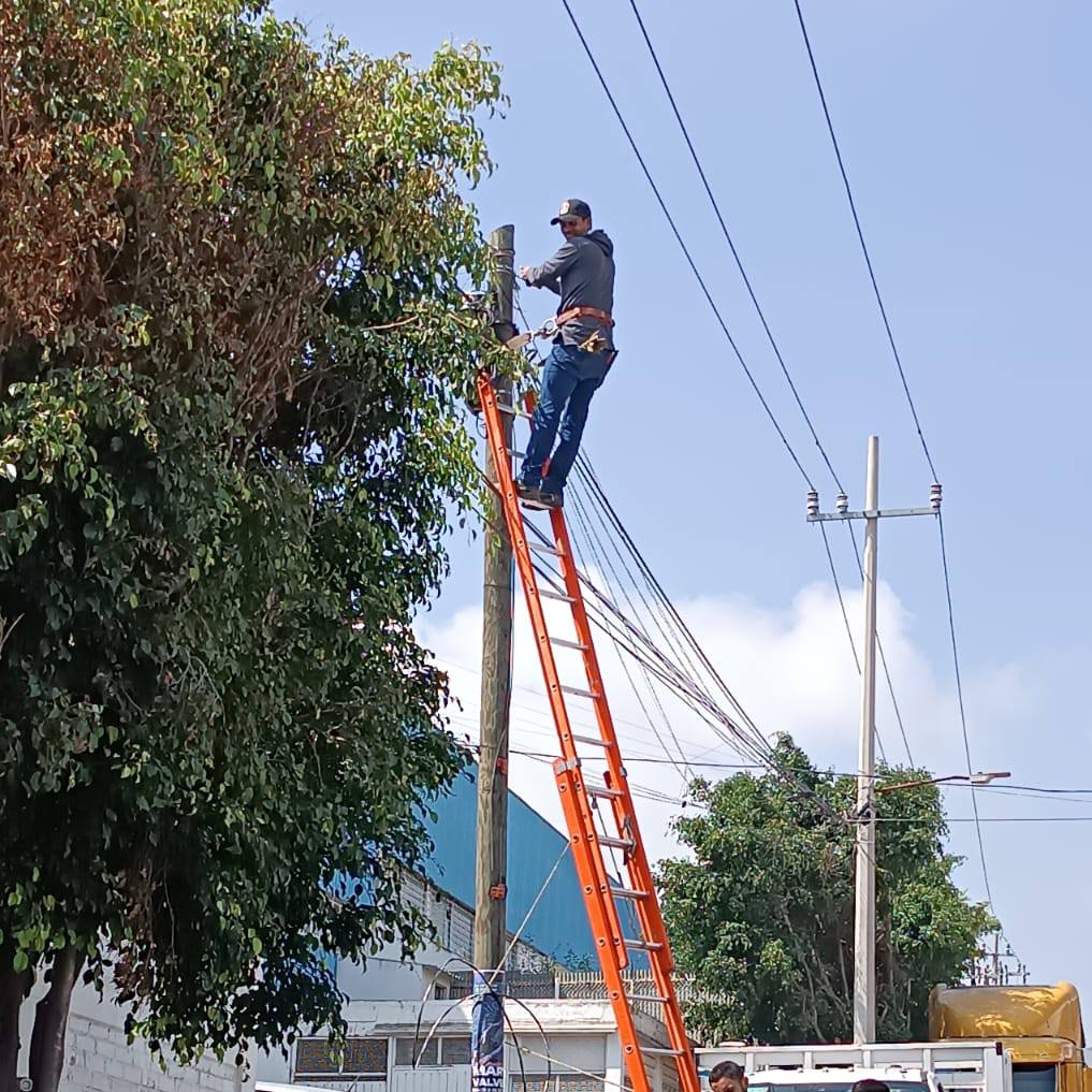 1697837114 Personal de ServiciosPublicos realizo trabajos de barrido y reparacion de