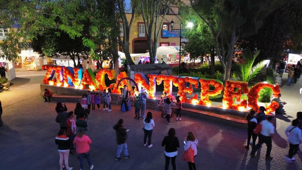 1697981715 375 Festival DiaDeMuertos 2023 llevamos a cabo la Rodada de Catrinas