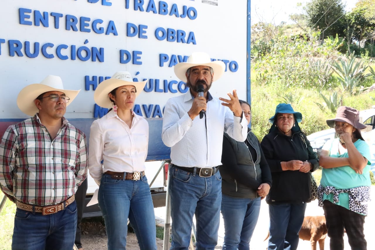 1697987541 889 EntregadeObra En la comunidad de Macavaca inauguramos la Construccion de