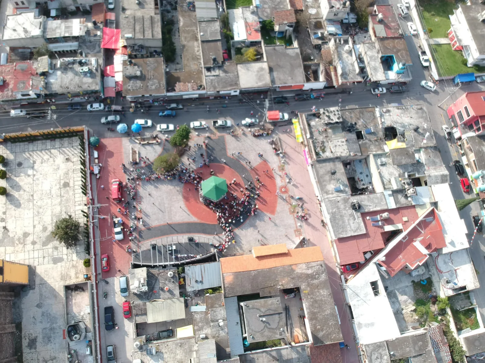 1698011638 SanPedroTlaltizapan esta de fiesta entregamos la Plaza Civica Benito Juarez scaled