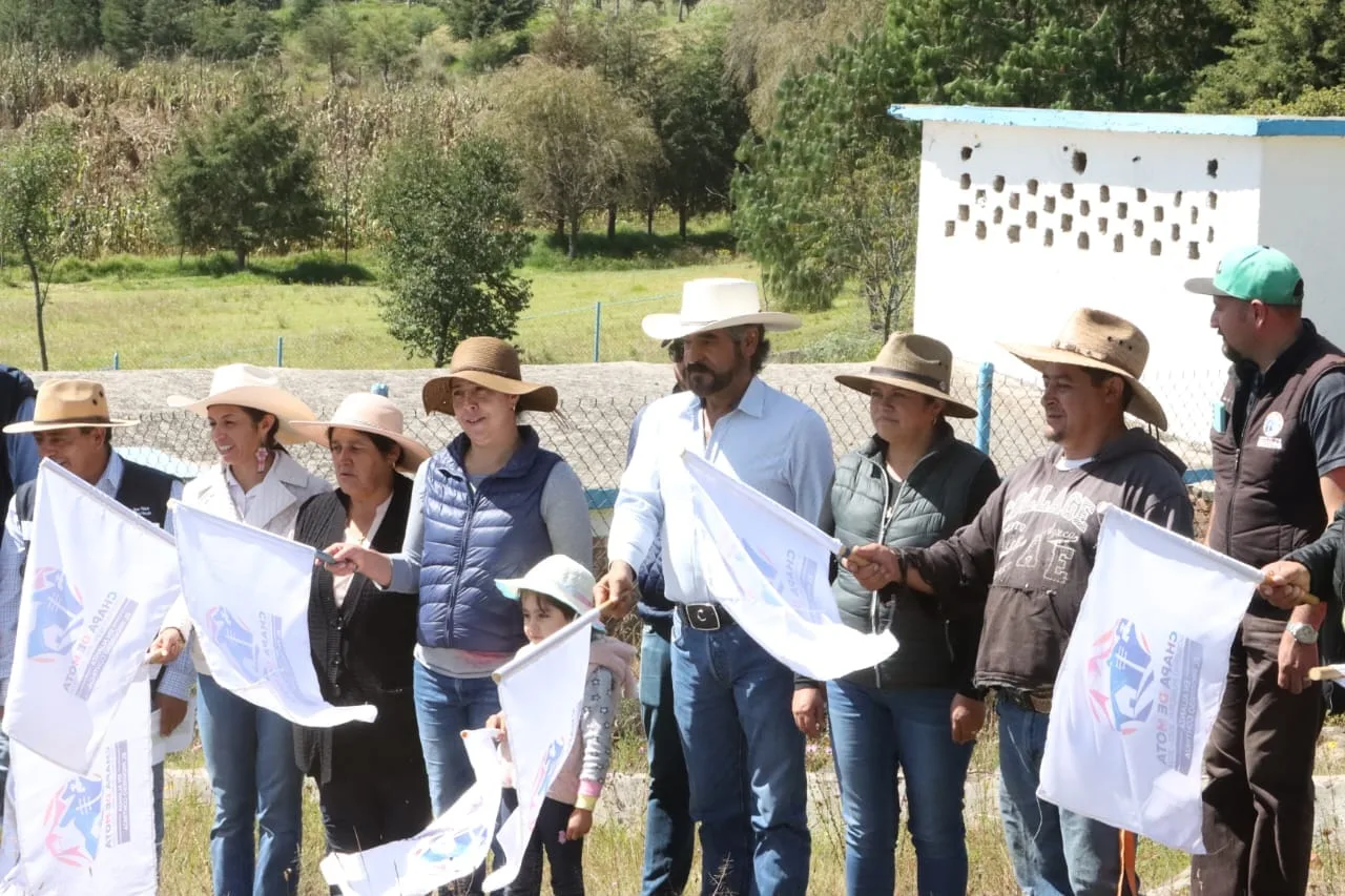 1698016642 ArranquedeObra El Profr A Pastor Cruz Garcia Presidente Municipal visito jpg