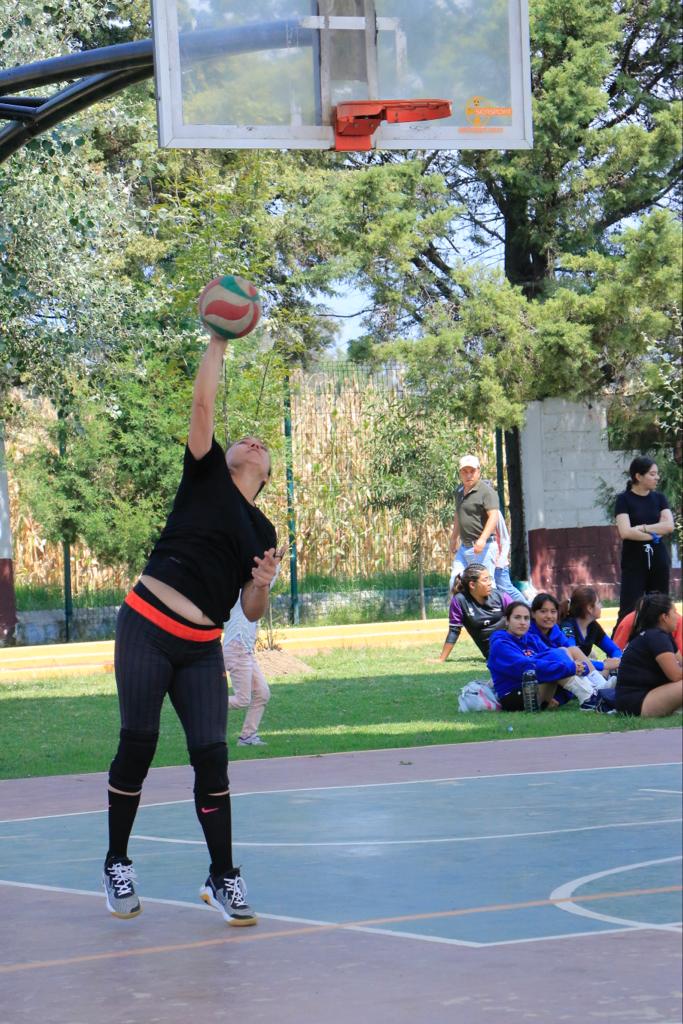 1698062997 240 Llego a sus finales el Promocional de Voleibol Femenil Erika