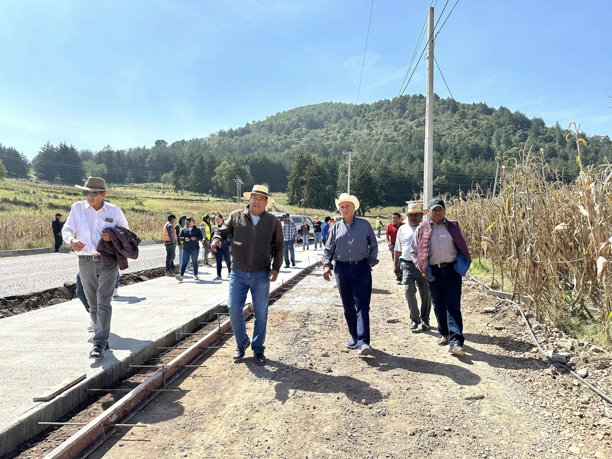 1698080708 312 En gira de trabajo el Presidente Municipal Jesus Cedillo Gonzalez