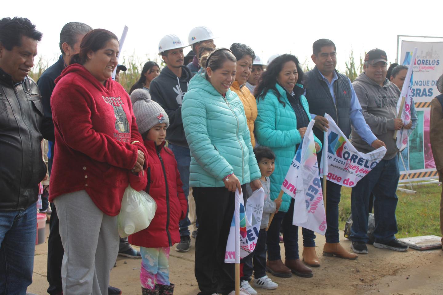 1698085043 691 Arrancamos la construccion de concreto hidraulico en la Calle Principal