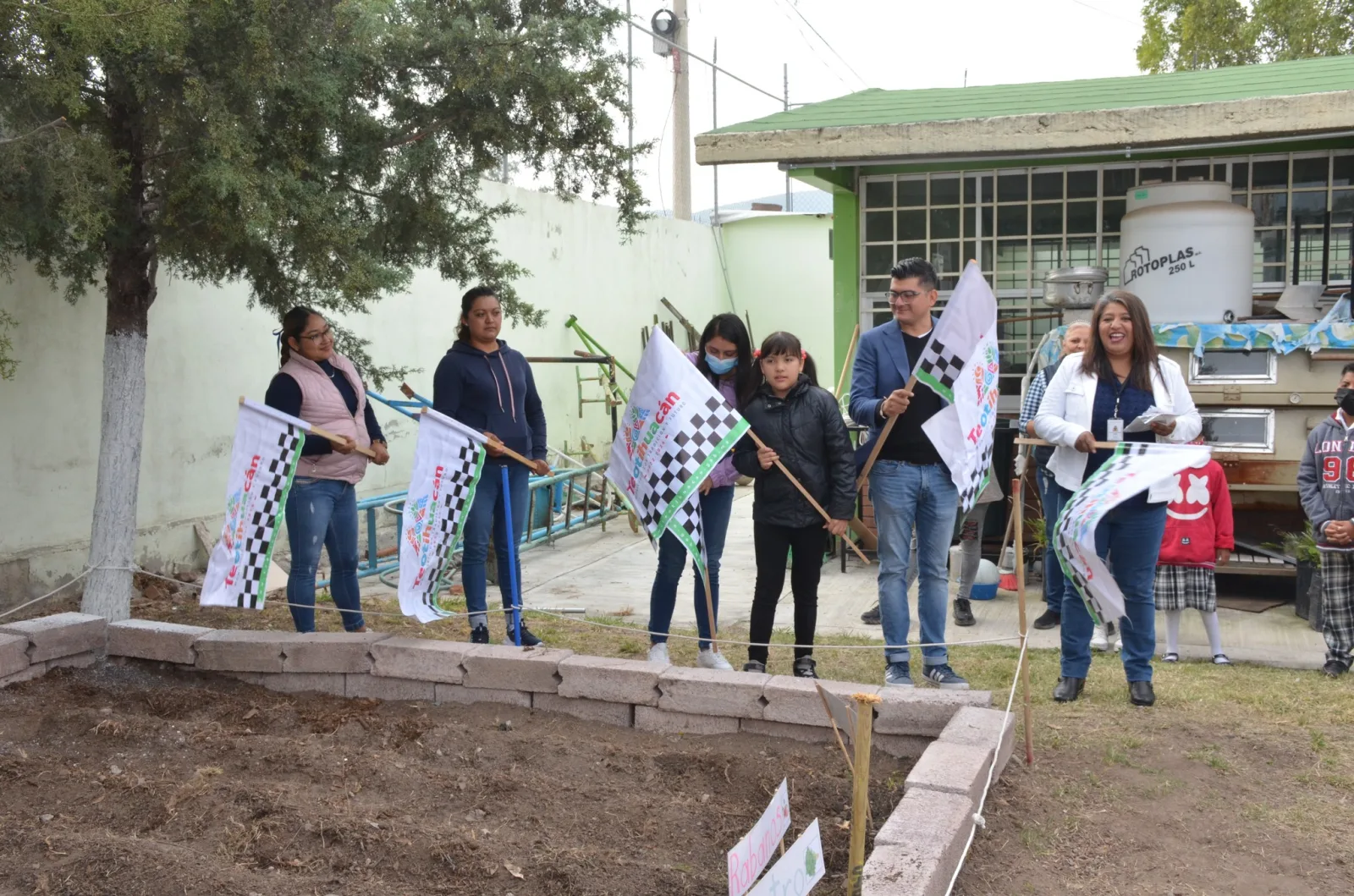 1698086794 Iniciamos esta semana con nuestro programa A LIMPIAR TU ESCUELA scaled