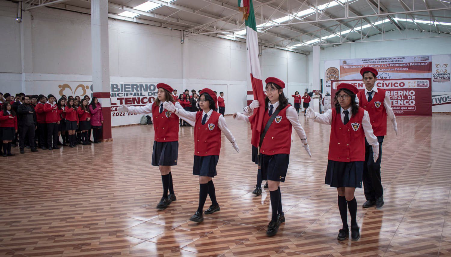 1698088102 157 CEREMONIA CIVICA DE HONORES A LA BANDERA EN EL COBAEM