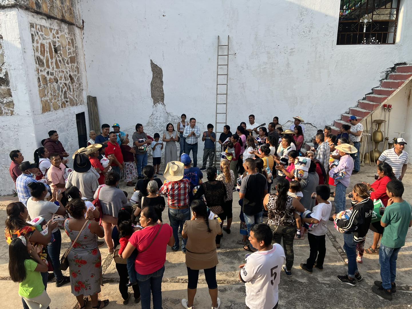 1698089502 929 A traves del dialogo se logra la union con el