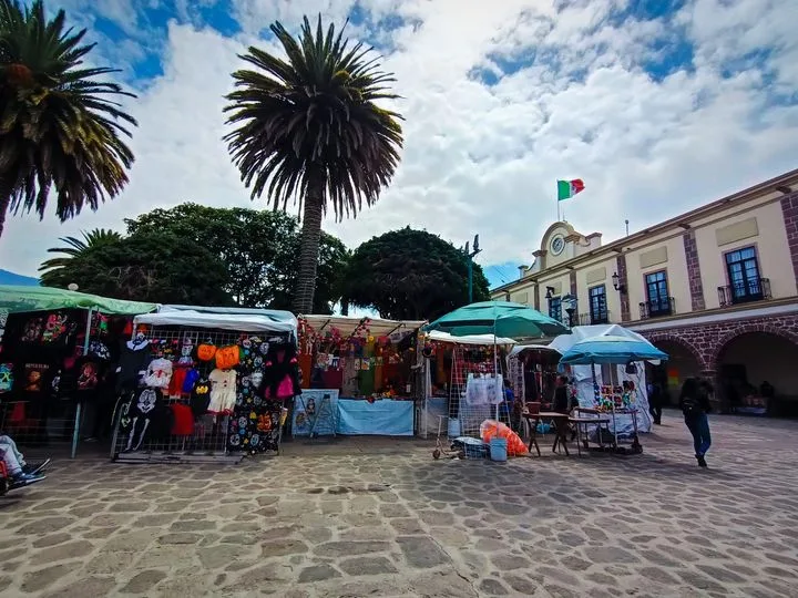 1698094158 ConsumeLocal en la Plaza de la Constitucion y alrededores encontraras jpg