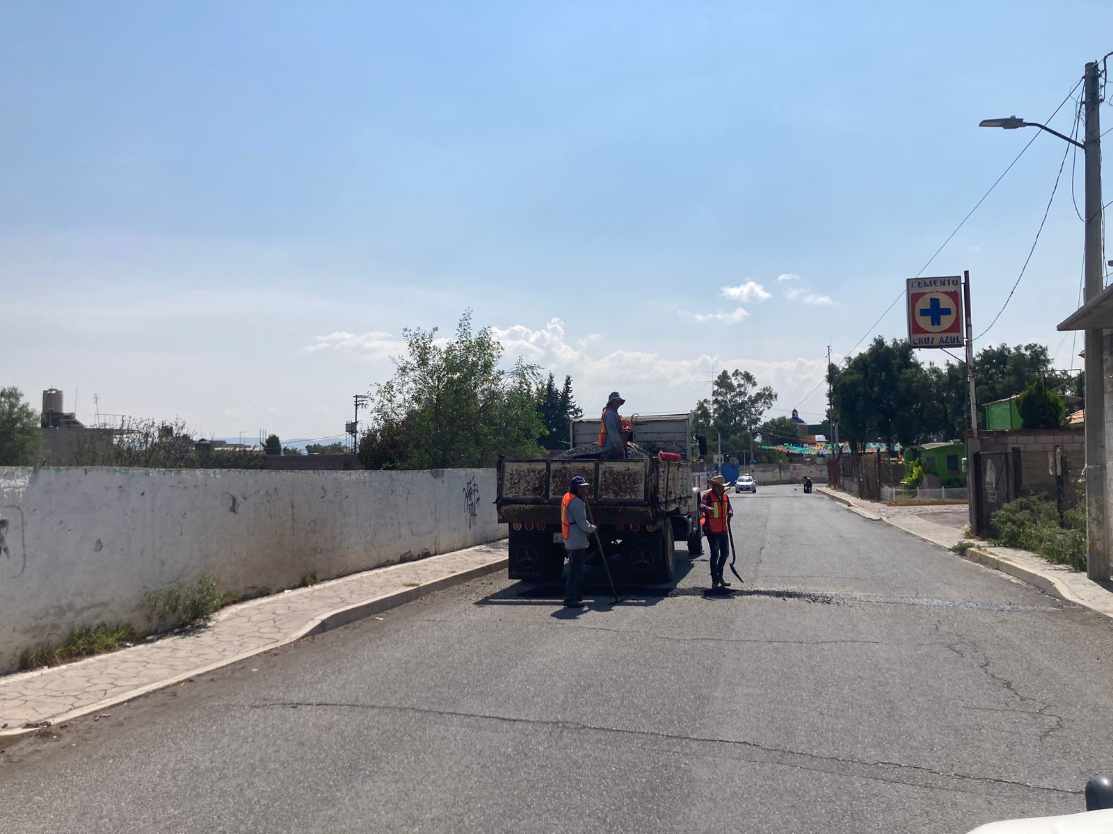 1698151824 597 Continuamos bacheando sin detenernos Esta lunes brindamos mantenimiento a las