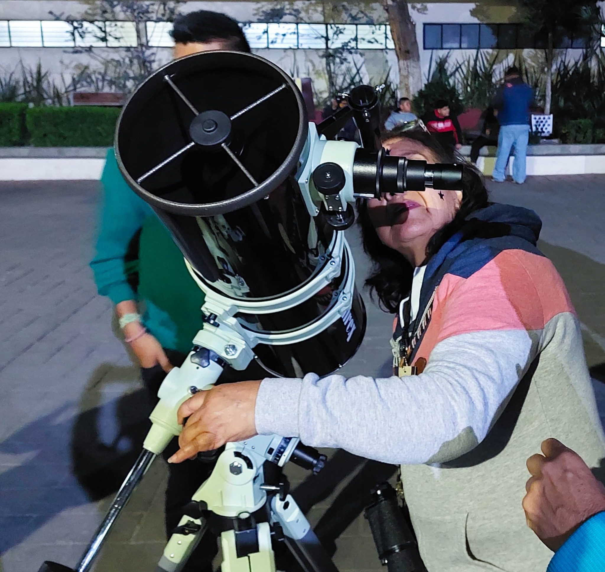 1698157372 420 Alrededor de 200 personas vivieron la Noche Internacional de Observacion