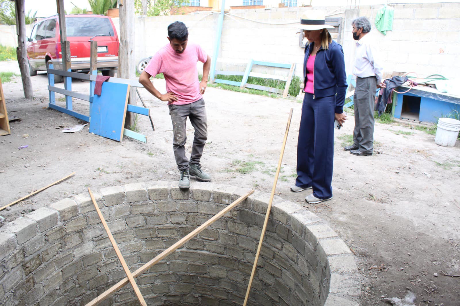 1698166771 715 Seguimos visitando a los beneficiarios de Construccion de Cisternas en