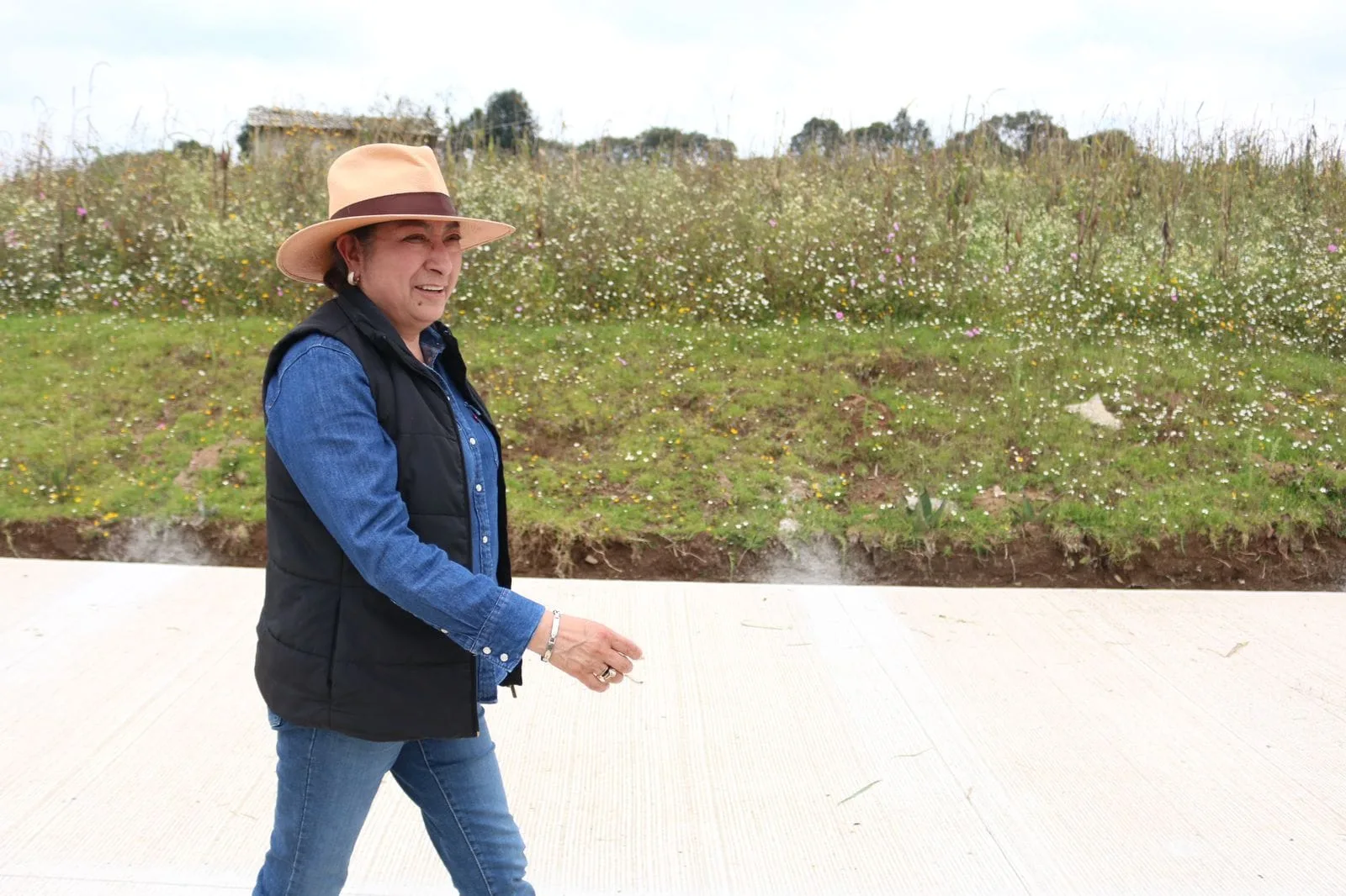 1698176638 En la Campanilla la Presidenta Municipal Maria Luisa Carmona Alvarado jpg