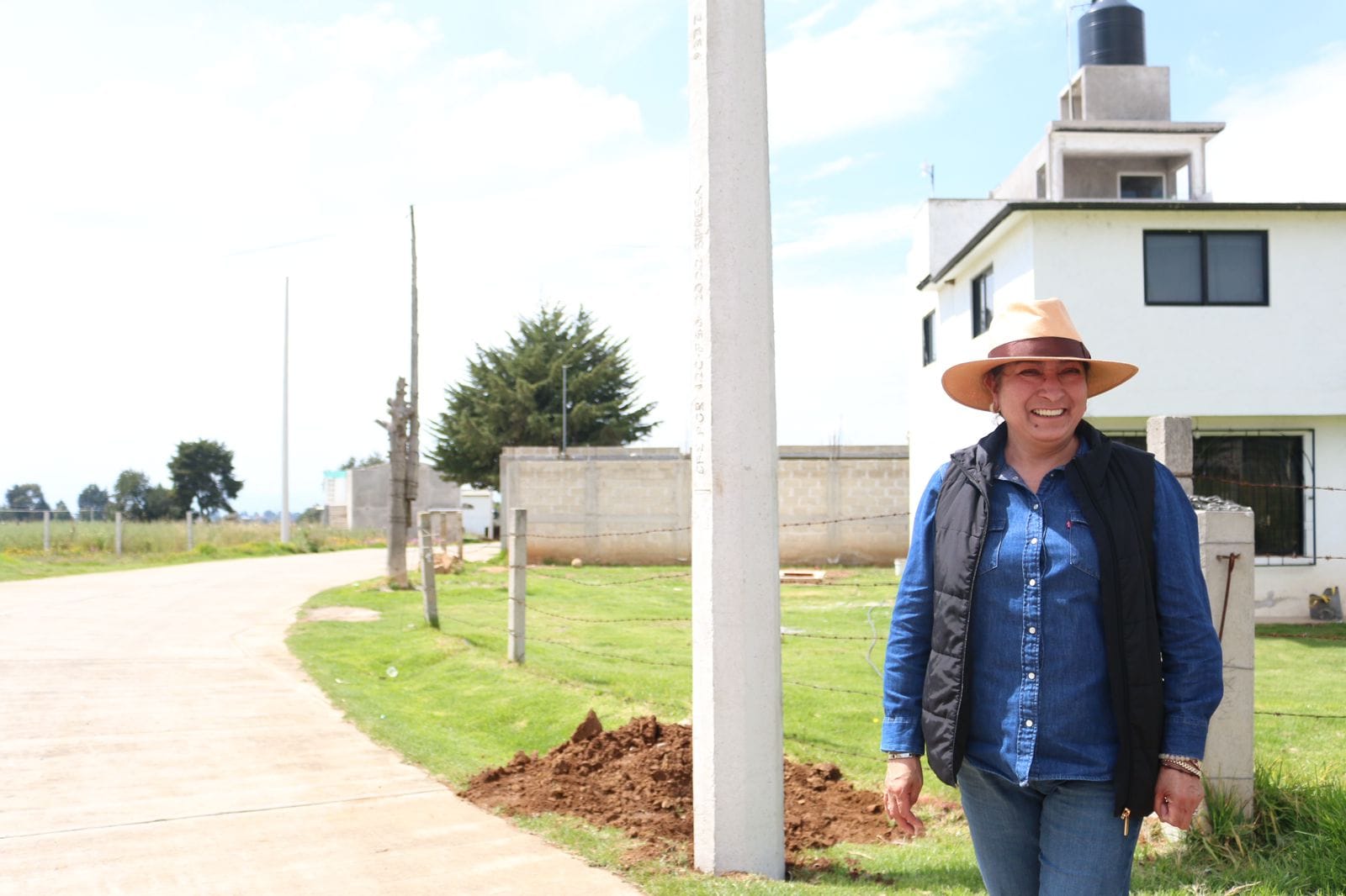 1698183893 374 Al seguir con el recorrido de supervision la Presidenta Municipal