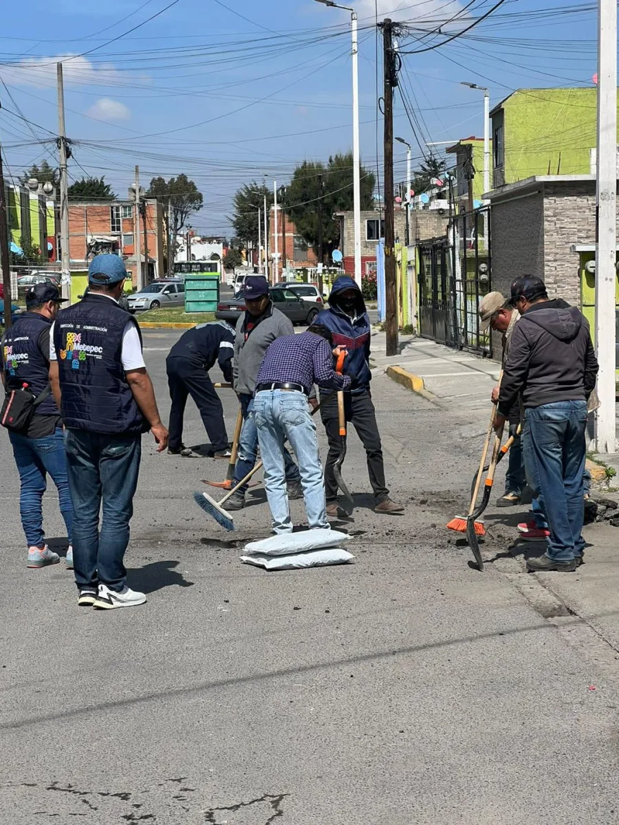 1698188599 913 El EscuadronTapaTuBache hoy lo dio todo en la calle Hda