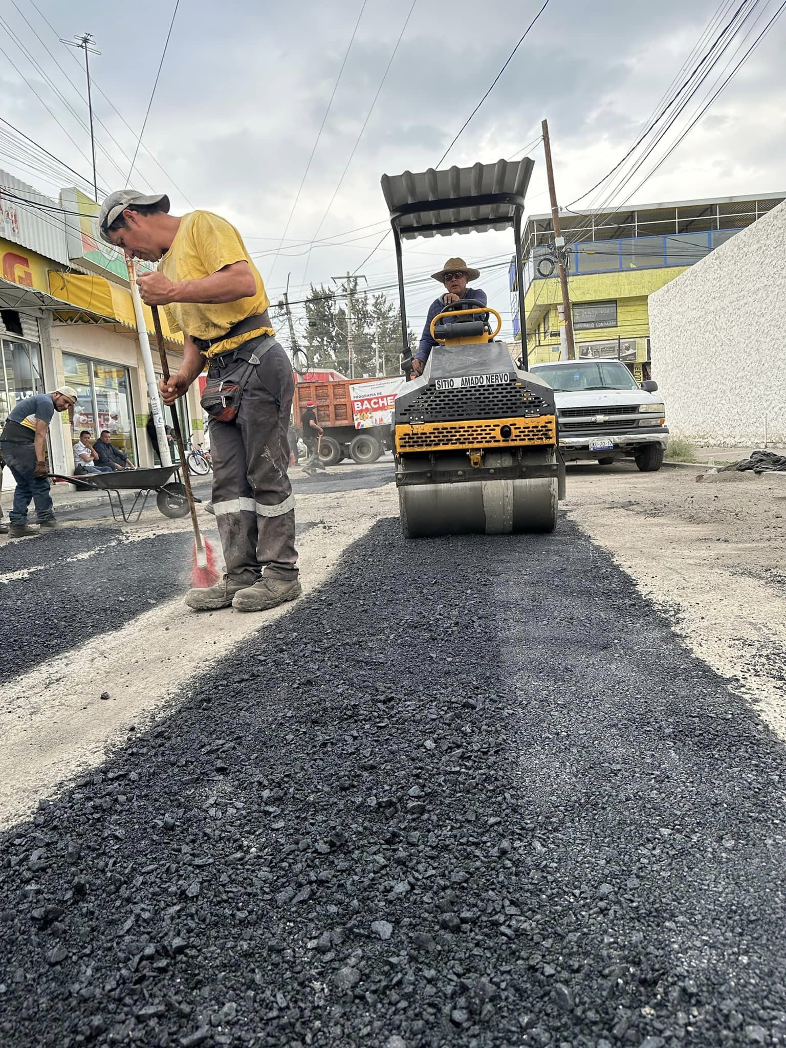 1698189660 714 Nuestros amigos de la cuaudrilla de Servicios publicos continua avanzando