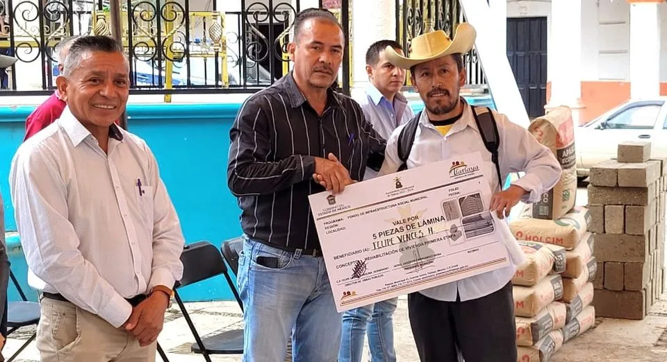 1698191505 Realizamos la entrega de lamina a familias de localidades de jpg