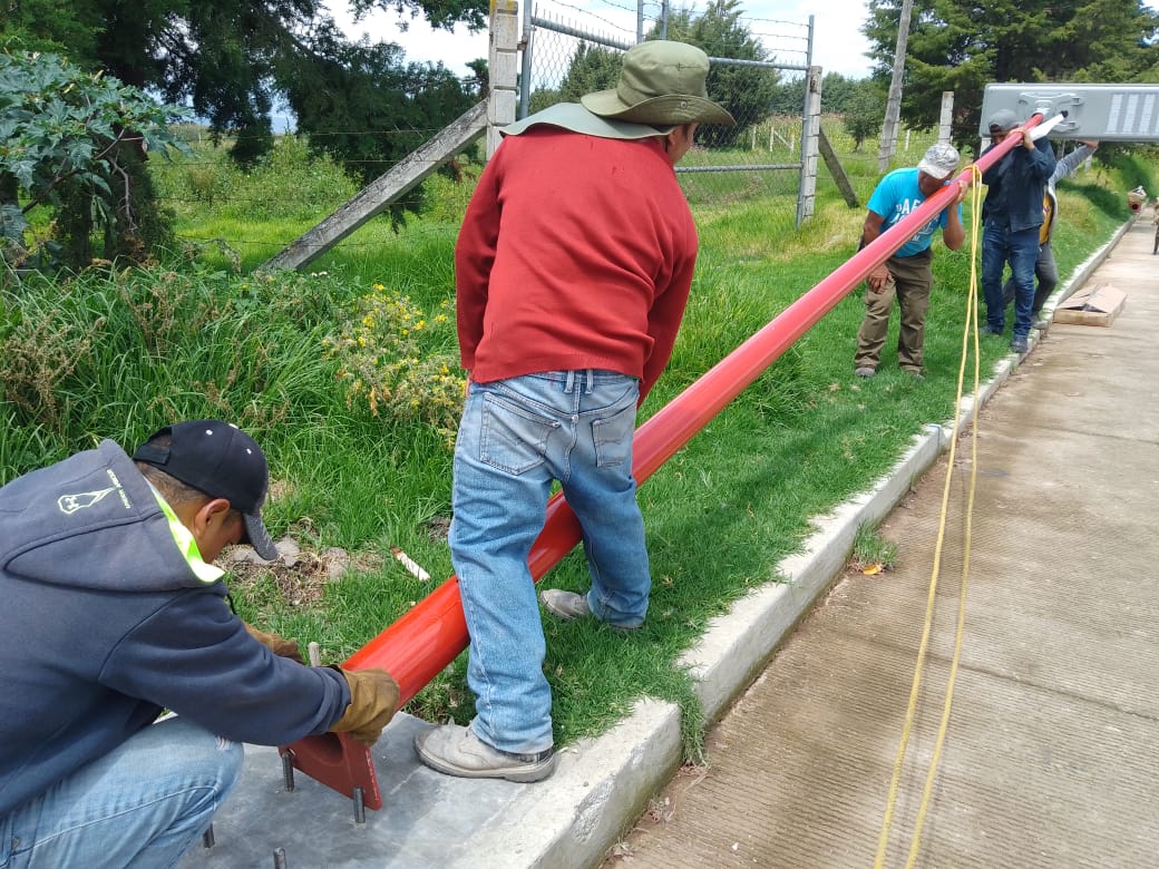 1698191752 376 El Gobierno Municipal de Texcalyacac coloco luminarias en diferentes puntos