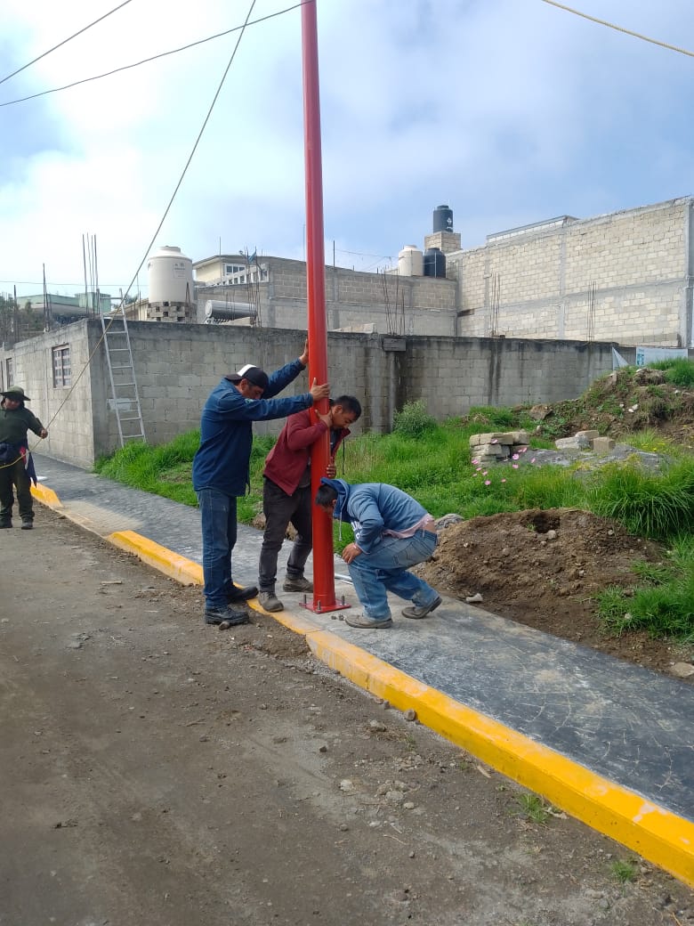 1698191764 301 El Gobierno Municipal de Texcalyacac coloco luminarias en diferentes puntos