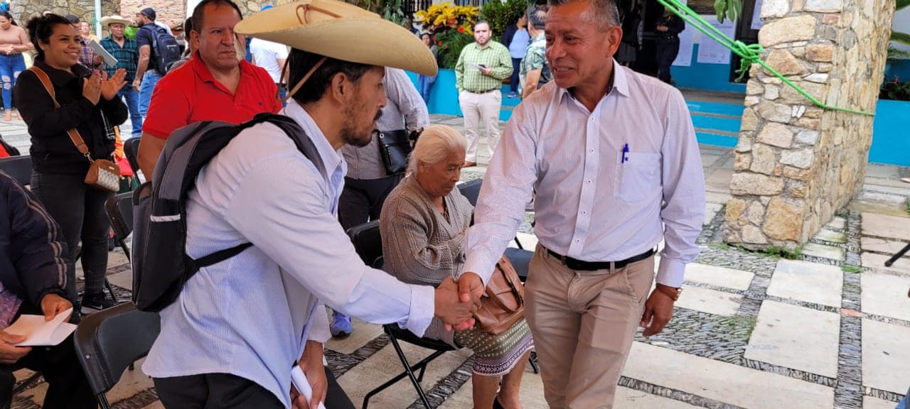 1698241733 378 Somos un gobierno cercano a la gente tlatlayagobiernodetrabajo