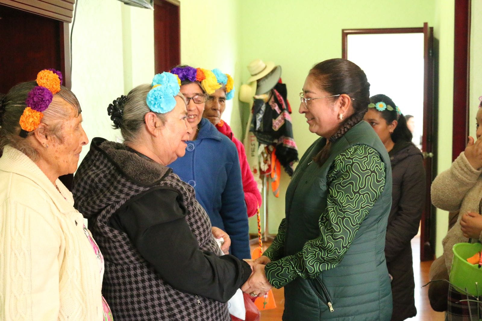 1698277671 922 Este dia la Presidenta Municipal Maria Luisa Carmona Alvarado saludo