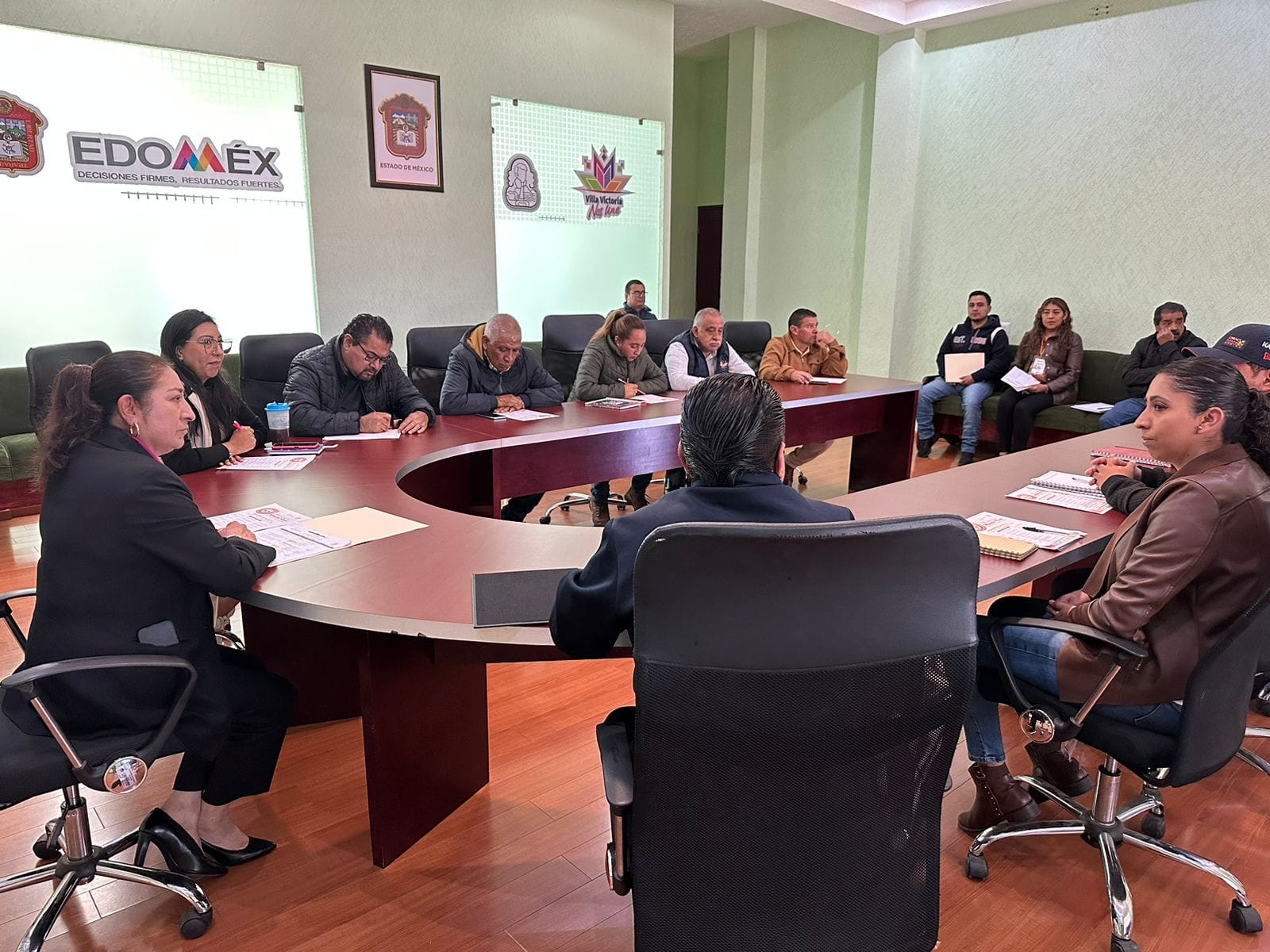 1698443353 186 La Presidenta Municipal Maria Luisa Carmona Alvarado se reunio con