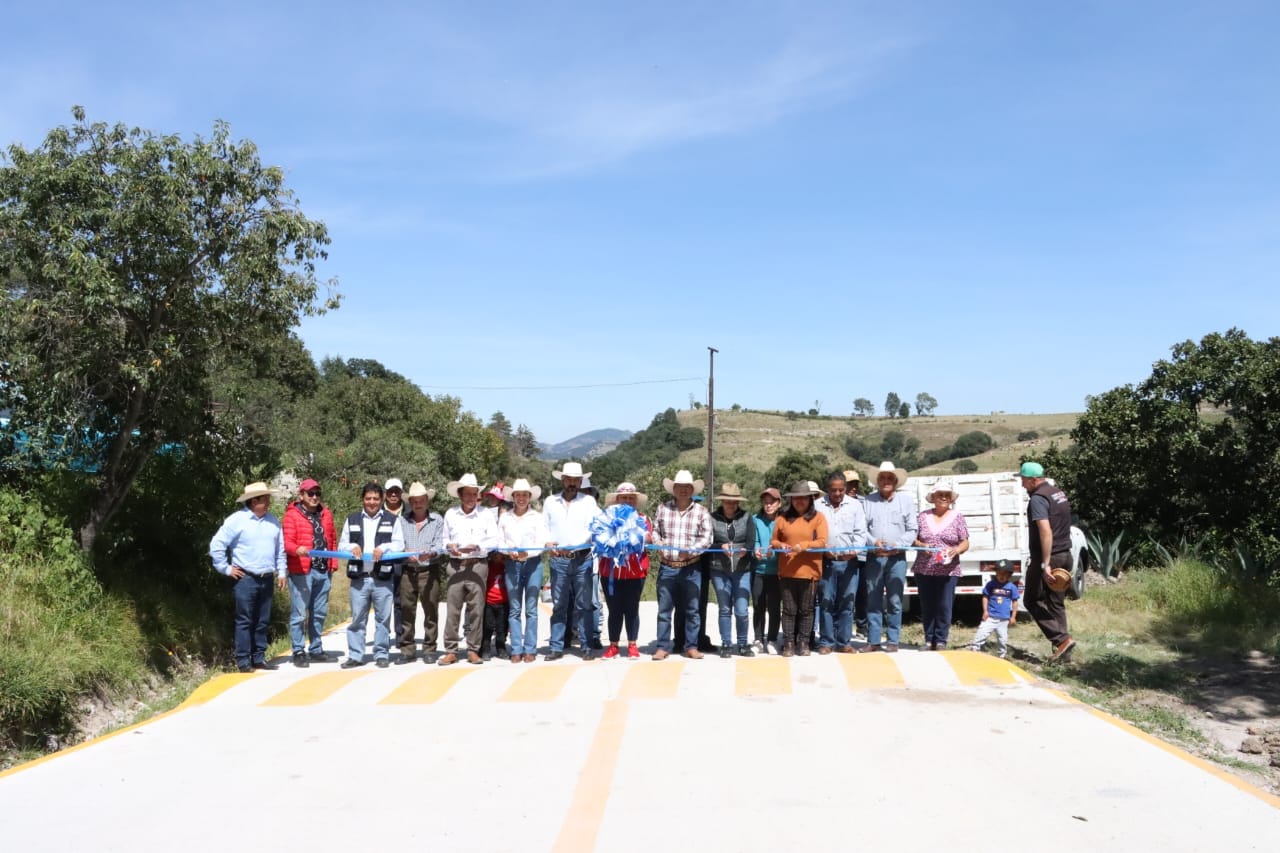 EntregadeObra En la comunidad de Macavaca inauguramos la Construccion de