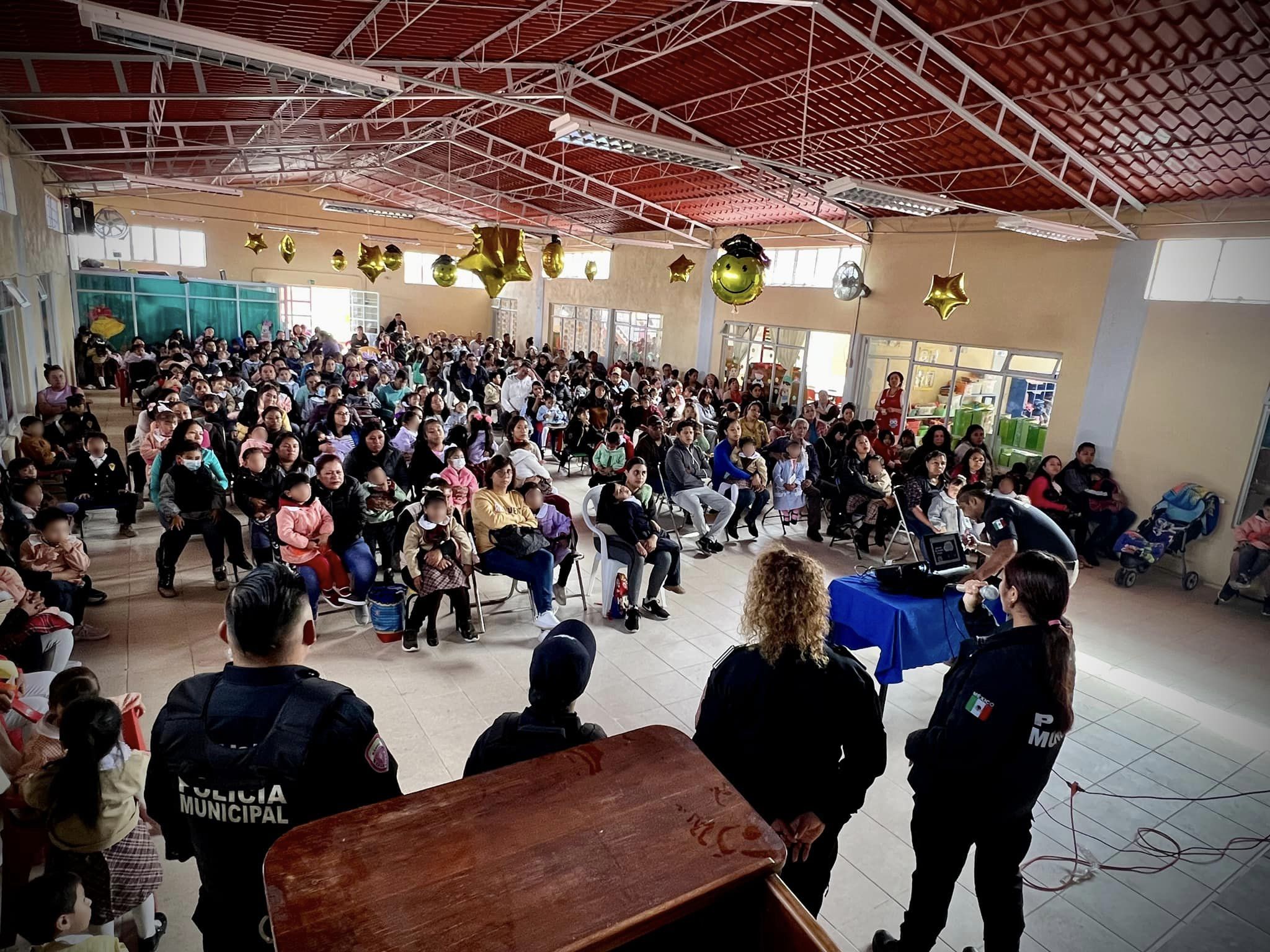 Platicas El jardin de ninos Gregorio Torres Quintero recibio