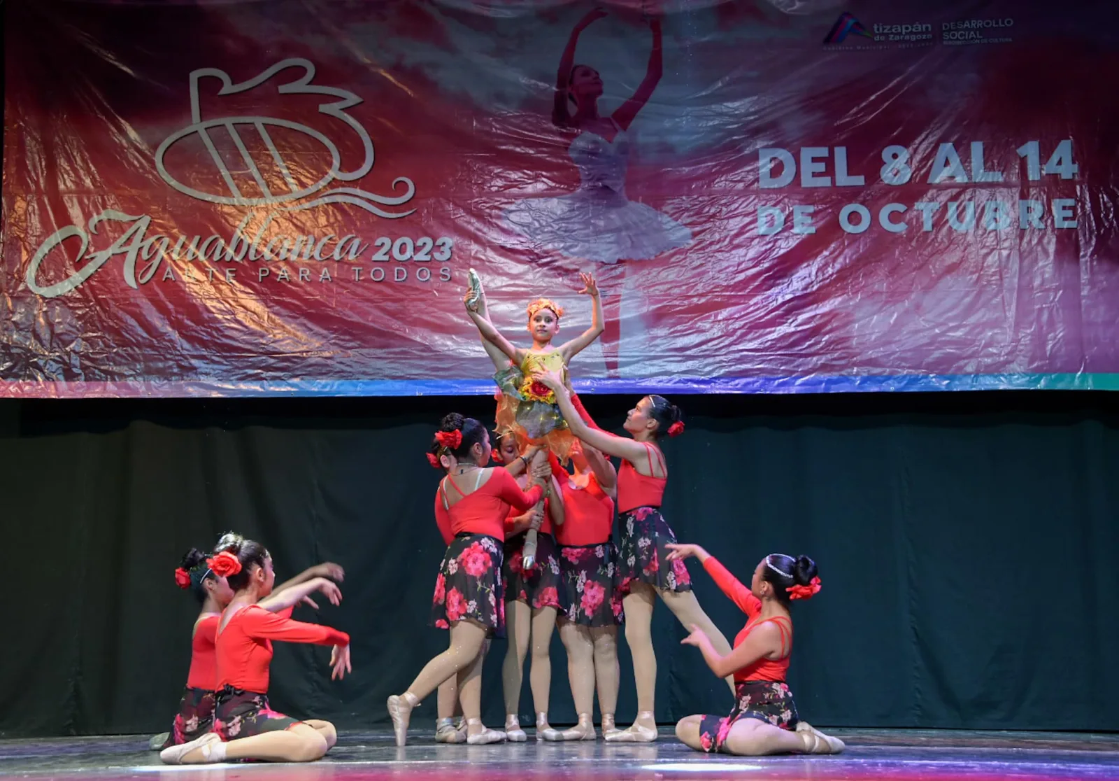 ¡Asi fue la extraordinaria exhibicion del Grupo de Danza Folclorica scaled