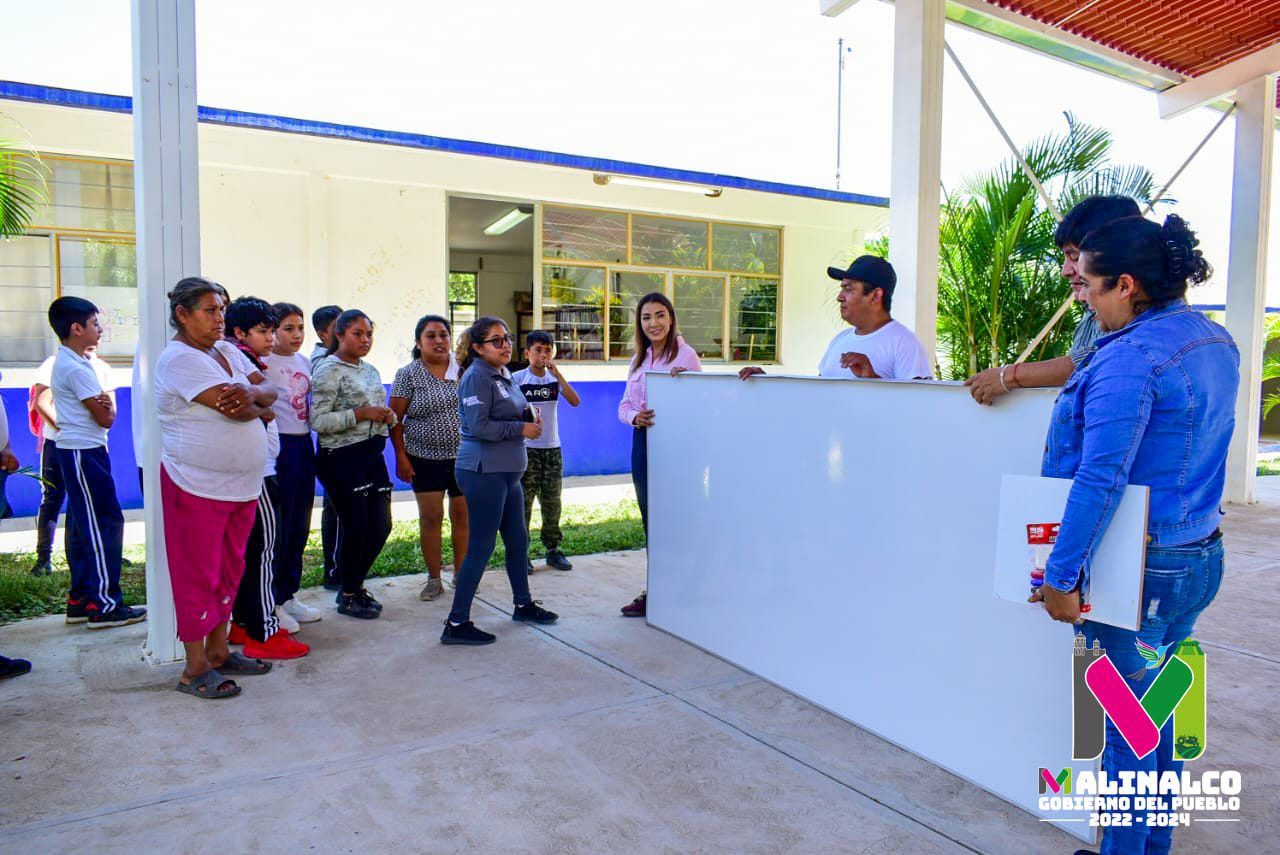 ¡Poco a poco vamos sumando En la escuela secundaria comunitaria