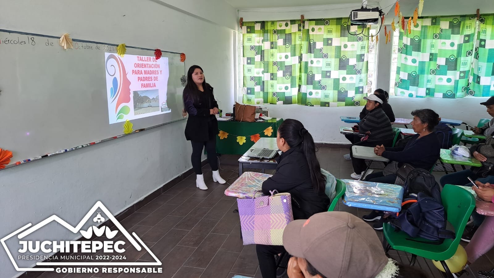 ¡Taller para padres San Matias Cuijingo La Licenciada Marisol Nava