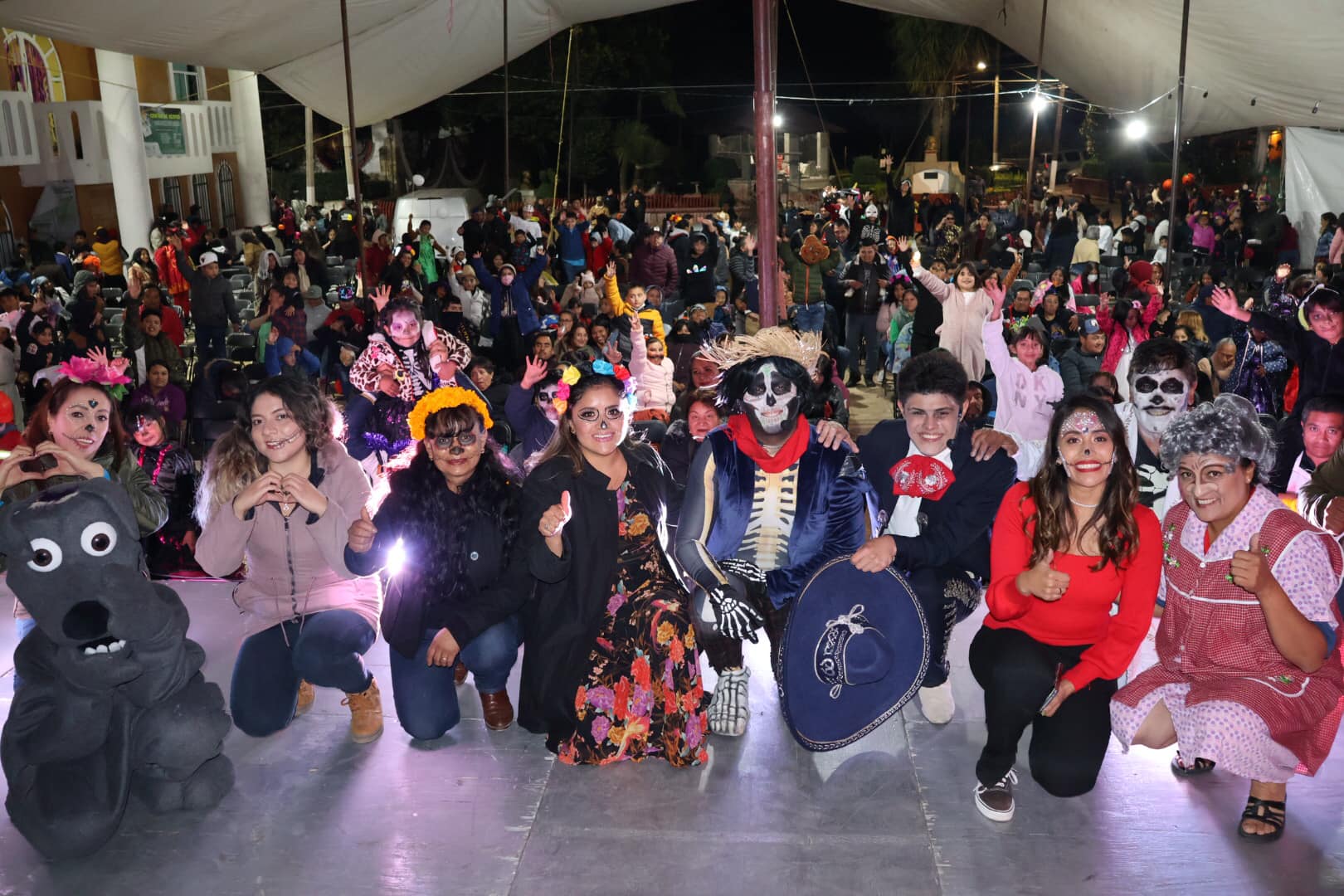 1699018130 148 Conmemorando el DiaDeMuertos y enalteciendo nuestra culturaytradicion anoche