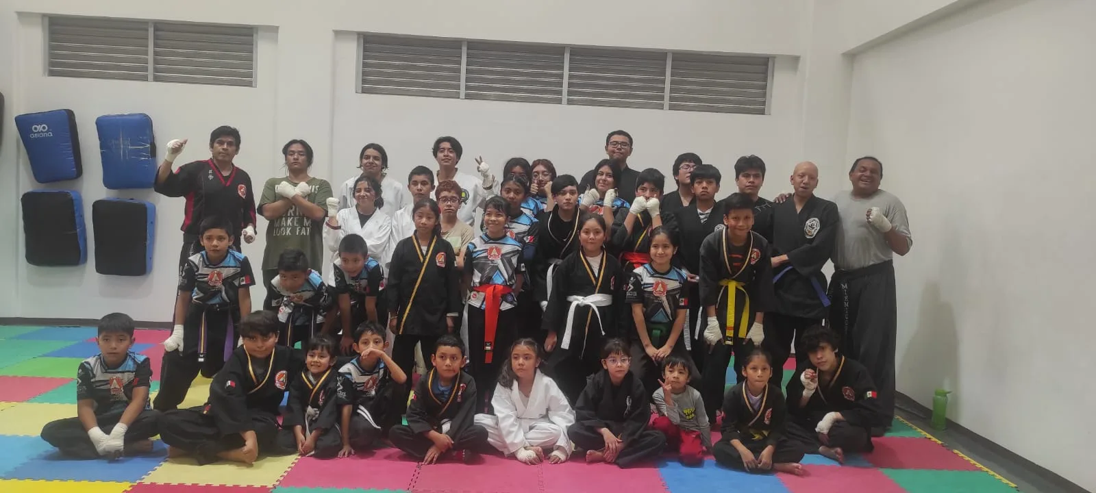 1699023872 Los alumnos de las disciplinas de Karate y Lima Lama jpg