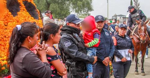 1699030055 Policia Montada de Ecatepec localizo a nino de 3 anos