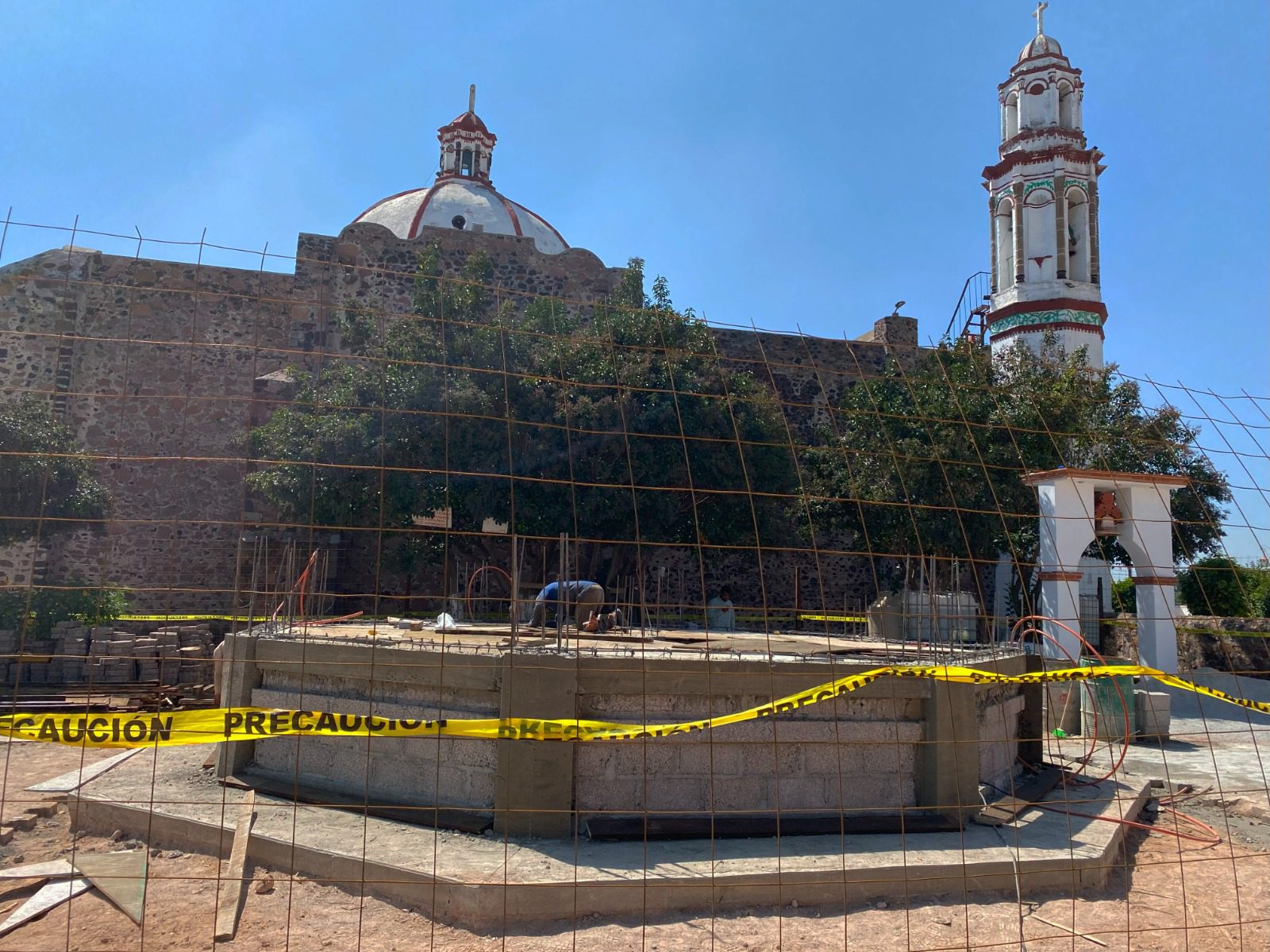 1699045782 940 Este es el avance que muestra la construccion del kiosco