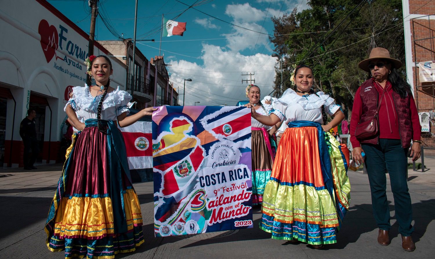 1699047108 3 ¡Bailando por el mundo en Jaltenco